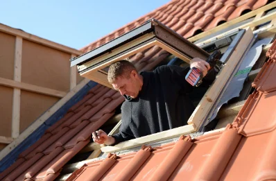 Pose de fenêtres de toit Velux au Fœil